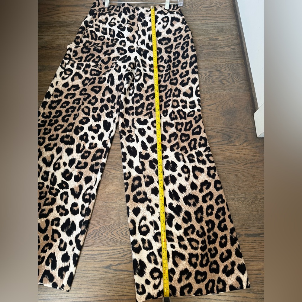 Banana Republic Leopard Print Wide Leg Pants. Size 4. NWOT. - Picture 6 of 6